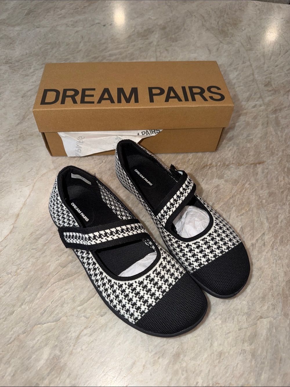 Dream Pairs Black & White Houndstooth Mary Jane Flats with Strap